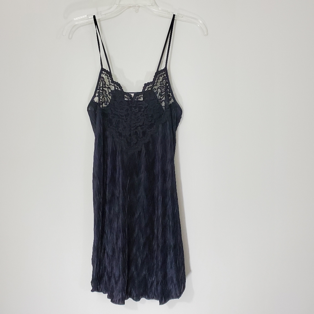 Dentelle Vintage Black Lace-Top  Chemise, …